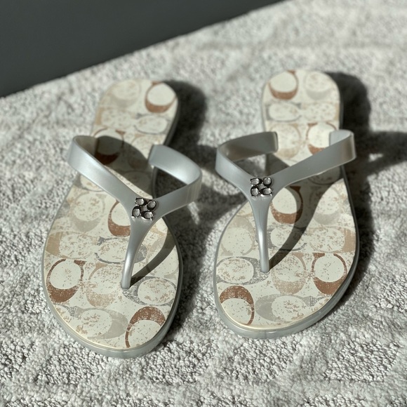 Coach Rubber Flip Flops - Picture 5 of 5
